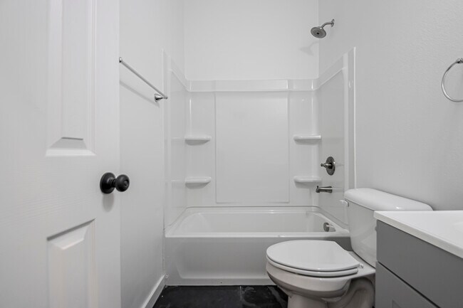 Building Photo - 214 S Park St