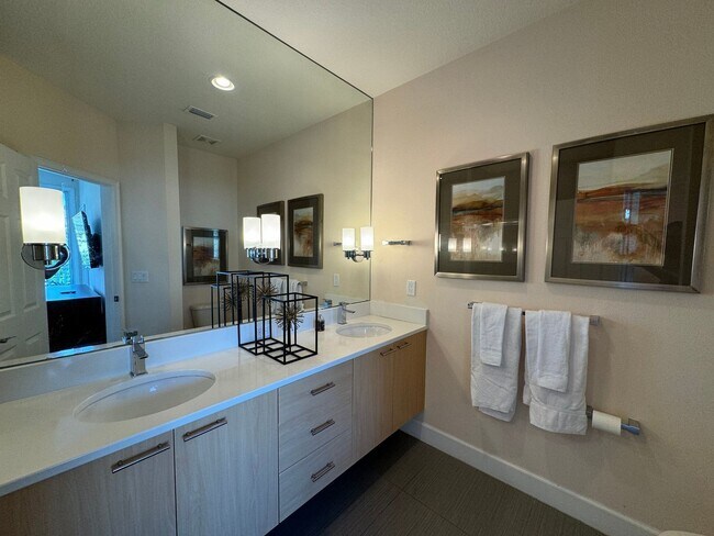 Building Photo - 1641 Retreat Cir