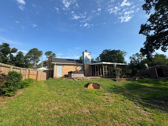 Building Photo - 308 Candlewood Dr