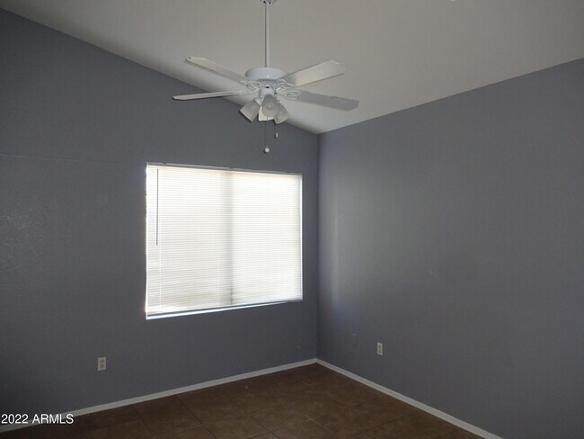 Building Photo - 2929 W Yorkshire Dr