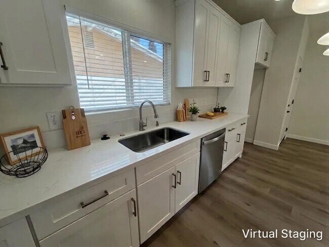 Building Photo - 7317-7321 Garden Grove Avenue