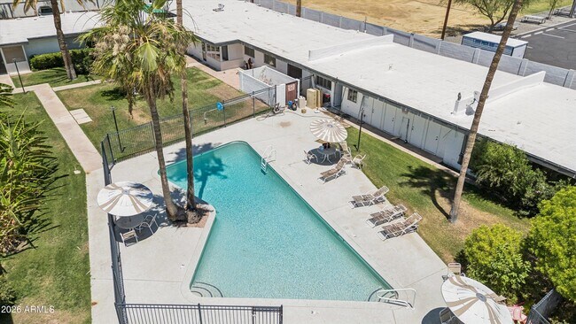 Building Photo - 3308 E Camelback Rd