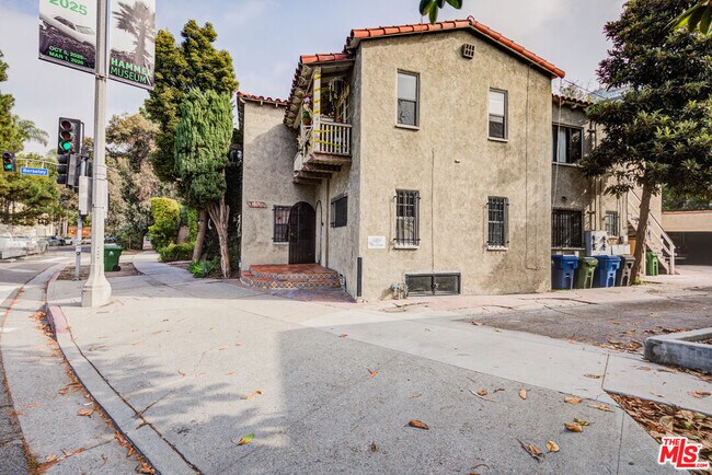 Building Photo - 1492 Silver Lake Blvd