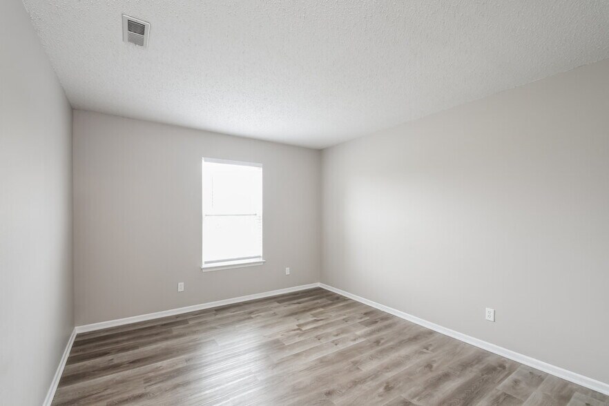 Building Photo - 6670 Black Antler Cir