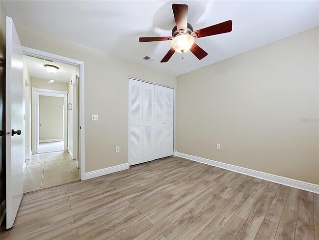 Building Photo - 743 Stillview Cir