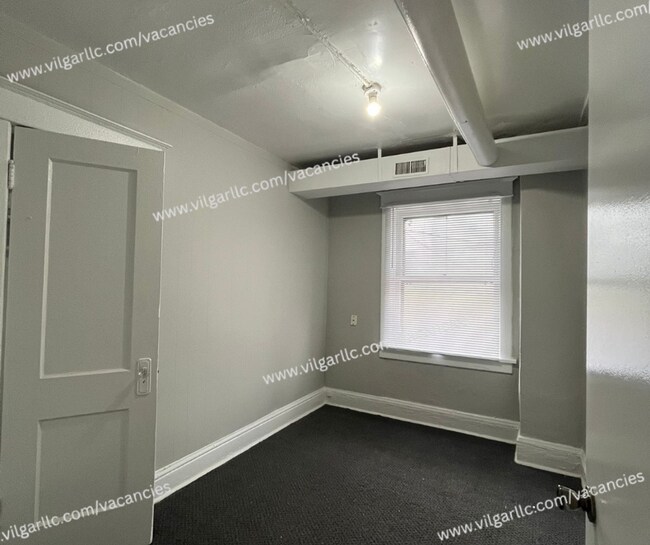 Building Photo - 658 Connecticut St