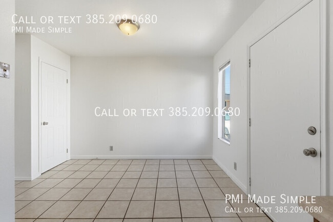 Building Photo - 755 E 950 S St