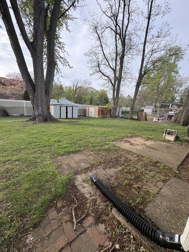 Building Photo - 228 Phillips Ave