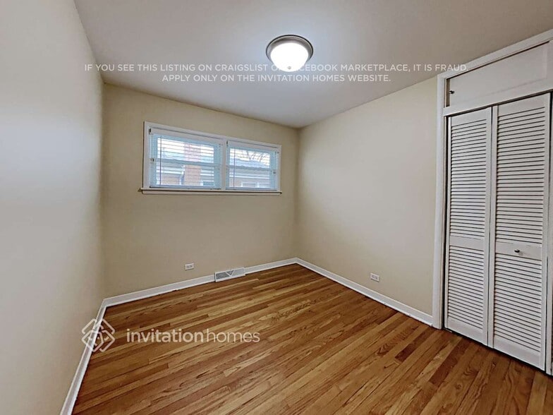 Building Photo - 557 Sumac Rd