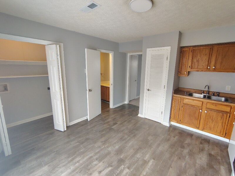 Building Photo - 22 Fonda Dr