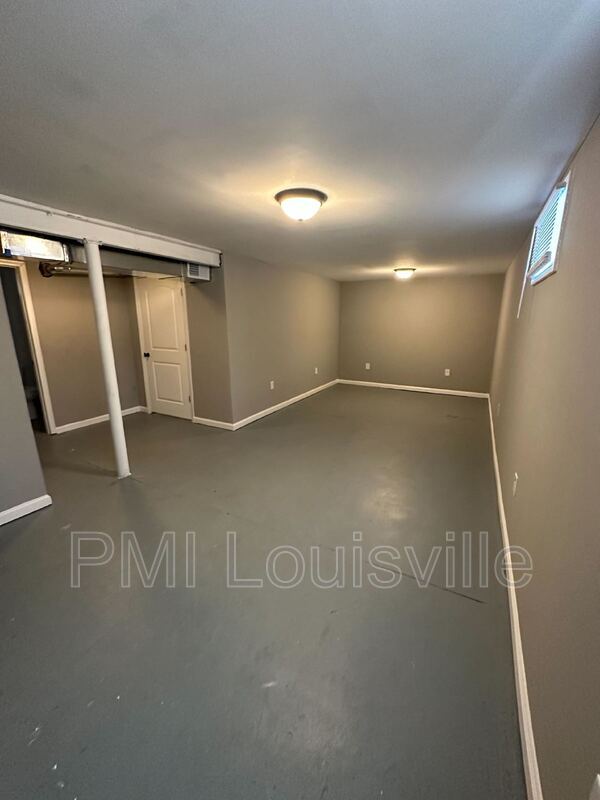 Building Photo - 3526 Henry Ave