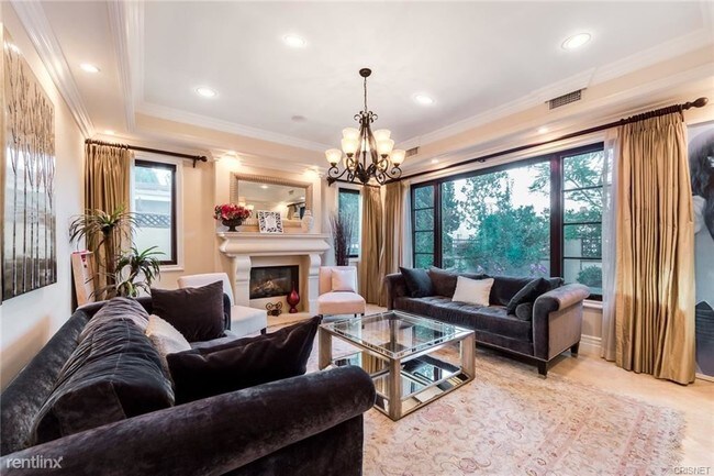 Building Photo - 6 br, 6.5 bath House - 12530 Collins St