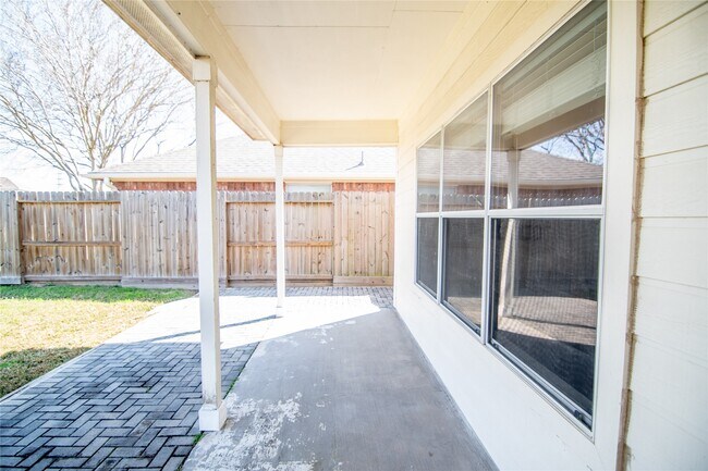 Building Photo - 25914 Chapman Falls Dr