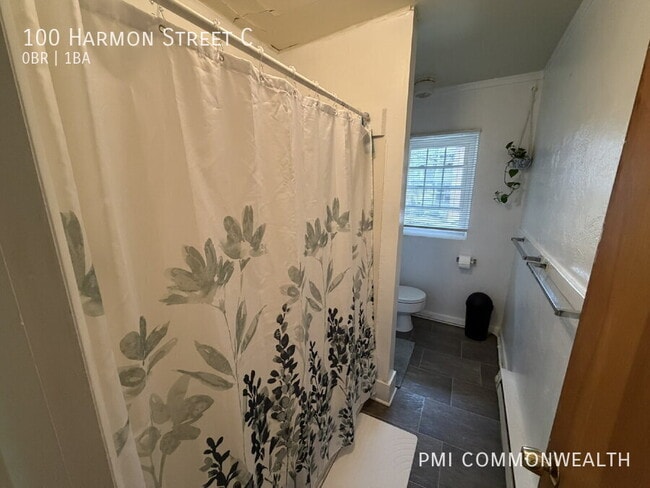 Building Photo - 100 Harmon St