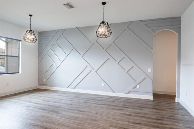 Building Photo - 913 Buckhurst Dr