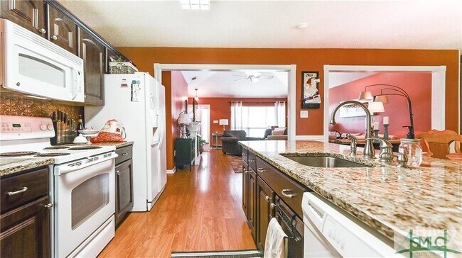 Building Photo - 135 Hermitage Dr