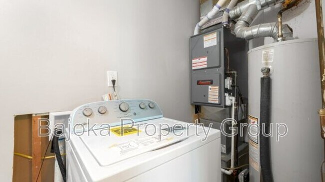 Building Photo - 6703 Campbell St