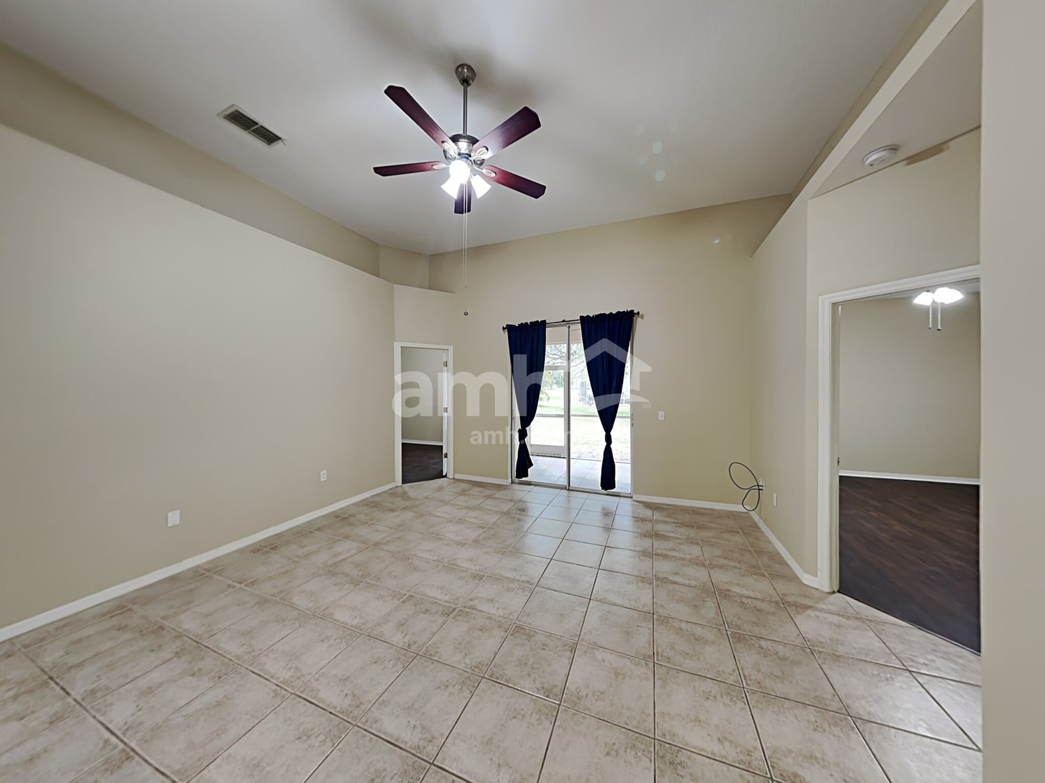 Building Photo - 6223 Blackberry Ln