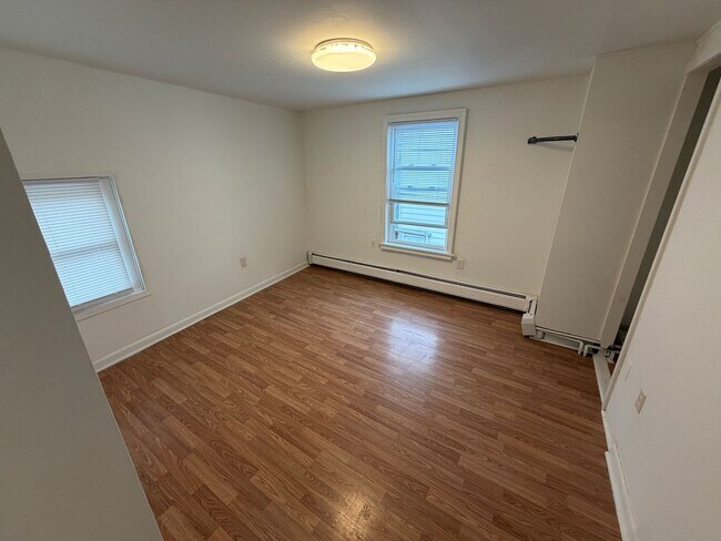 Building Photo - 58-60 Intervale Avenue