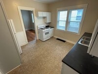 Building Photo - 1041 Davis Ave NW