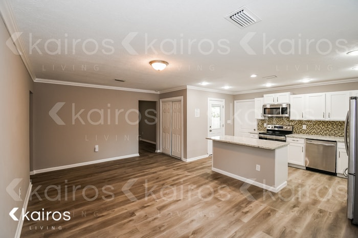 Building Photo - 1169 SE Magnolia Loop