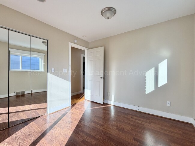 Building Photo - Solid Brick and Renovated with New Kitchen...