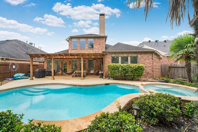 Building Photo - 28410 Stonestead Dr