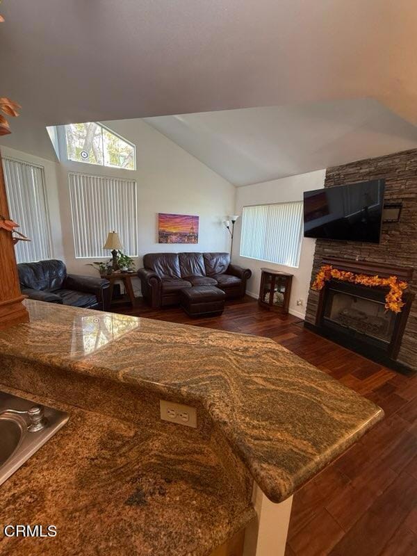 Building Photo - 137 E Scott St