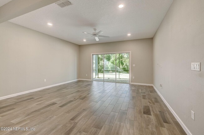 Building Photo - 15825 Stedman Lake Dr