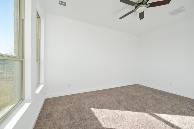 Building Photo - 2060 Terra Rose Dr