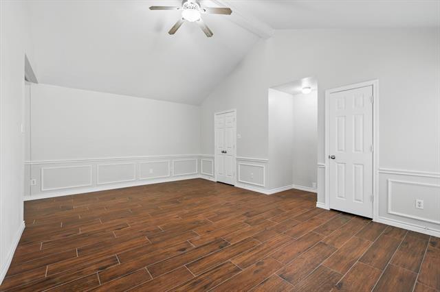 Building Photo - 501 Meadowood Ln