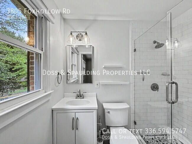 Building Photo - 3805 Foxhollow Rd-