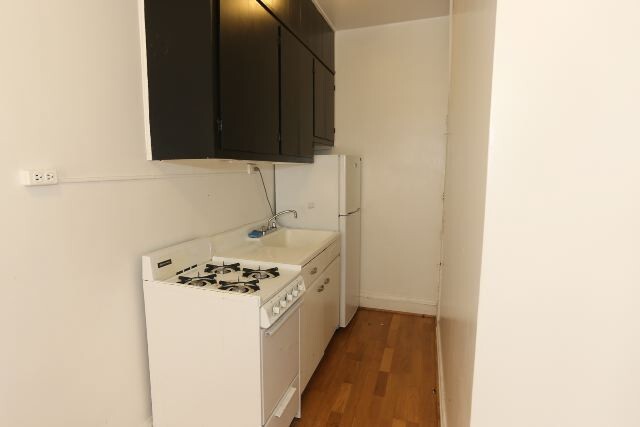 Building Photo - 4636 N Paulina St