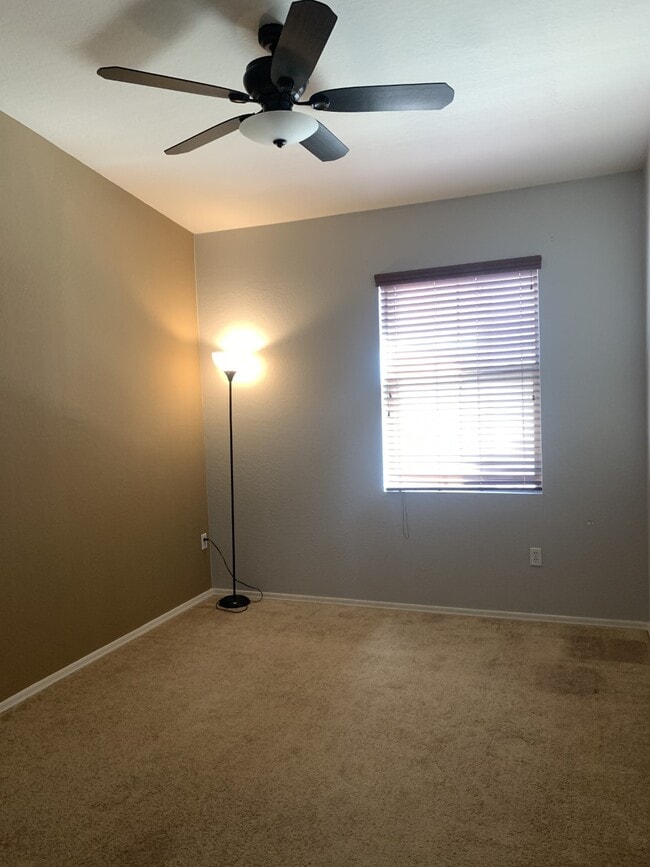 One bedroom - 3250 W Greenway Rd