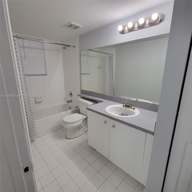 Building Photo - 711 SW 111th Way