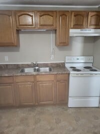 Building Photo - 125 E Locust St