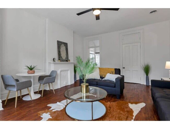 Building Photo - The Artist's Apt. | 2BR | Short North | +Parking