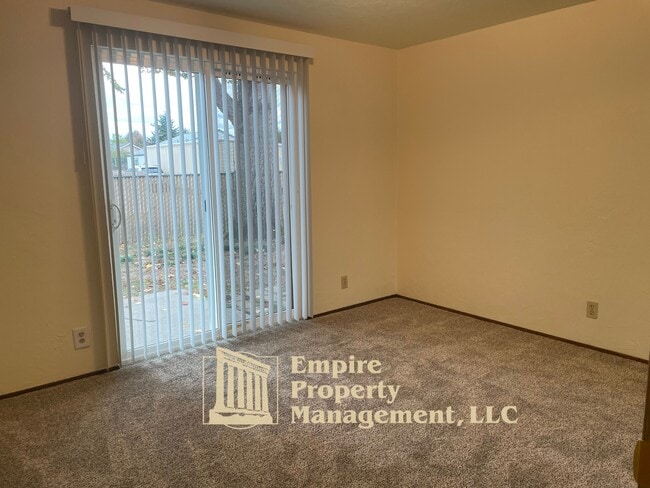 Building Photo - 3862 Pattison St