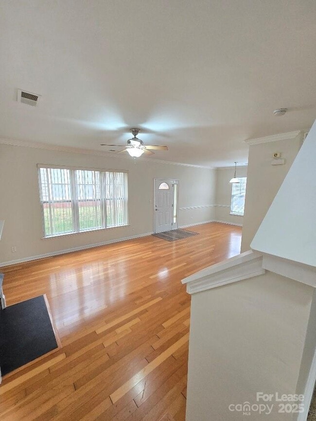 Building Photo - 15224 Coventry Ct Ln