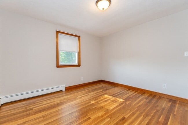 Building Photo - 205 Hardy Pond Rd