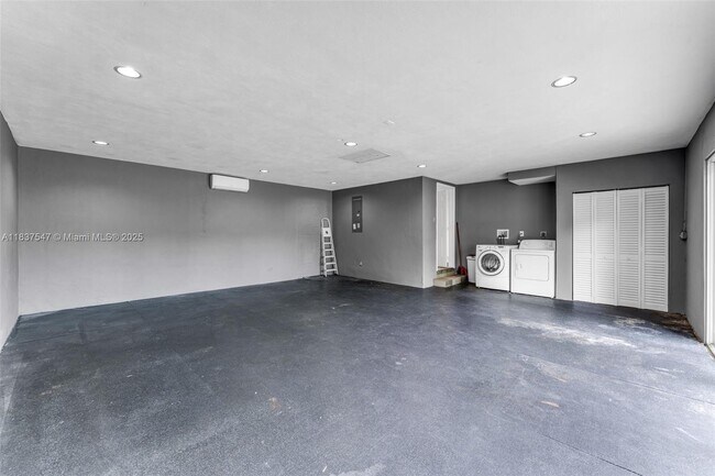 Building Photo - 7451 SW 133rd St