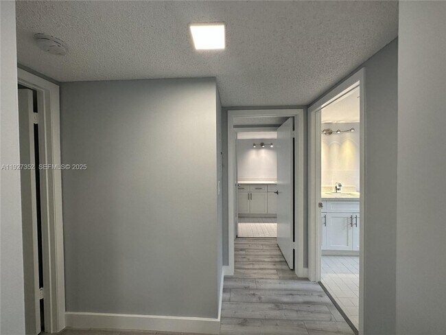 Building Photo - 601 Ives Dairy Rd