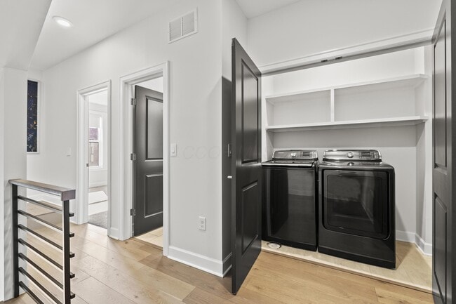 Building Photo - 297 Auden Ave