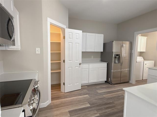 Building Photo - 1913 Pin Oak Trail