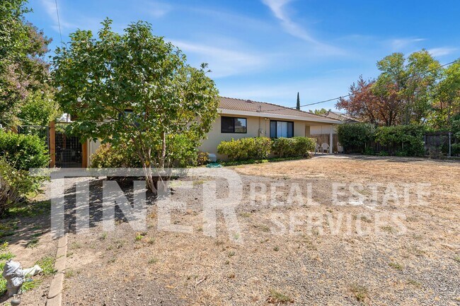 Building Photo - 7304 Idle Wild Way