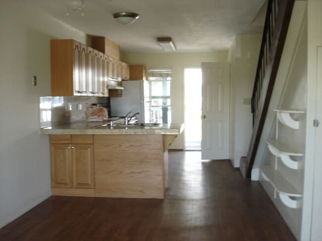 Building Photo - 1111 Seacoast Dr