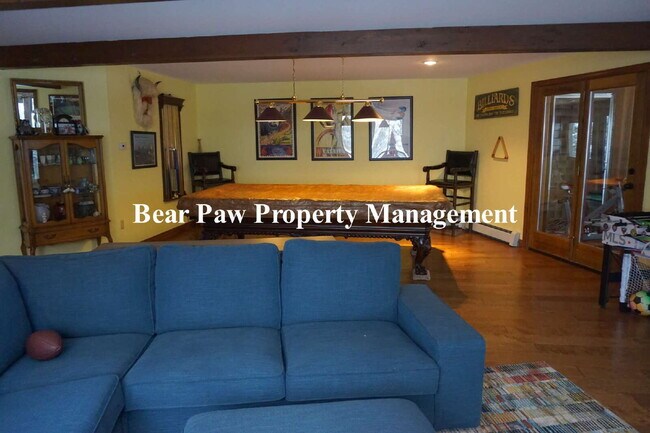 Building Photo - Lovely Home in Soda Creek!!