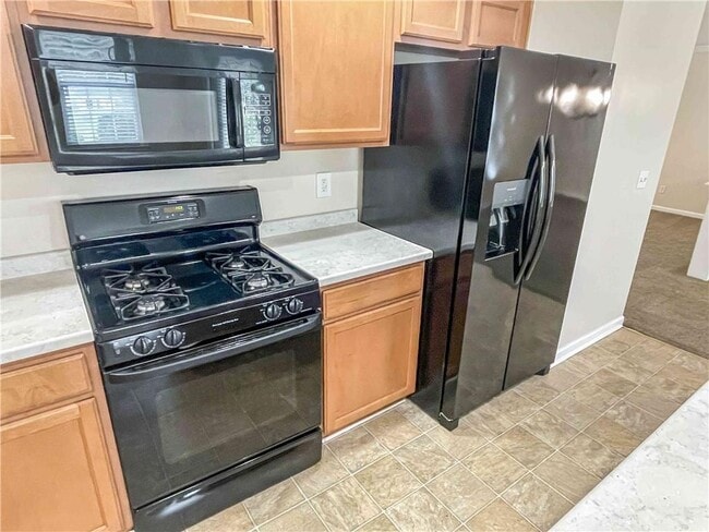 Building Photo - 6205 Tree Ridge Dr N W