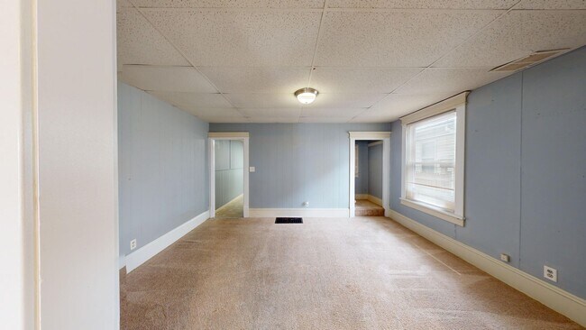 Building Photo - 219-221 Lucas Rd