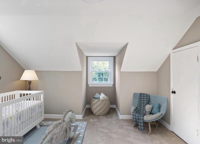 Building Photo - 2617 E Maple St